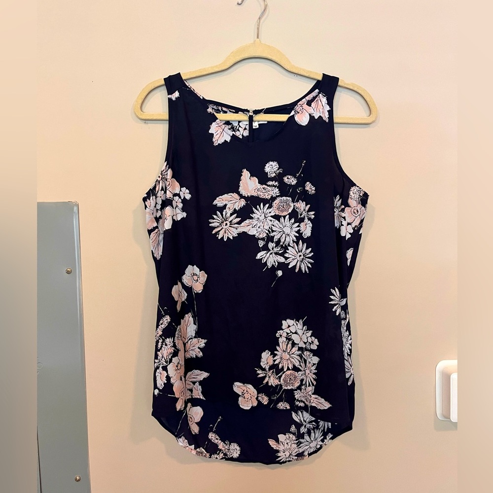 Maurice’s Dark blue tank with flower design